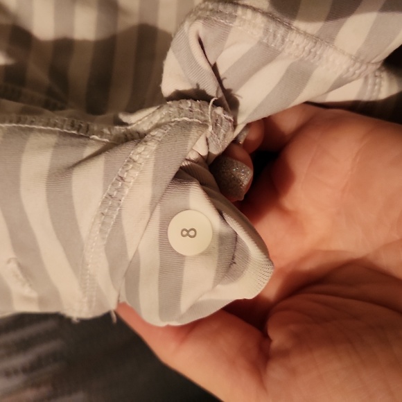 ⭐️LULULEMON STRIPED TANK - Picture 3 of 4